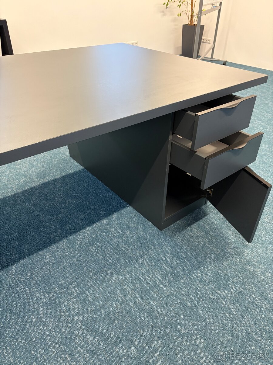 Kancelársky stôl na mieru - 4