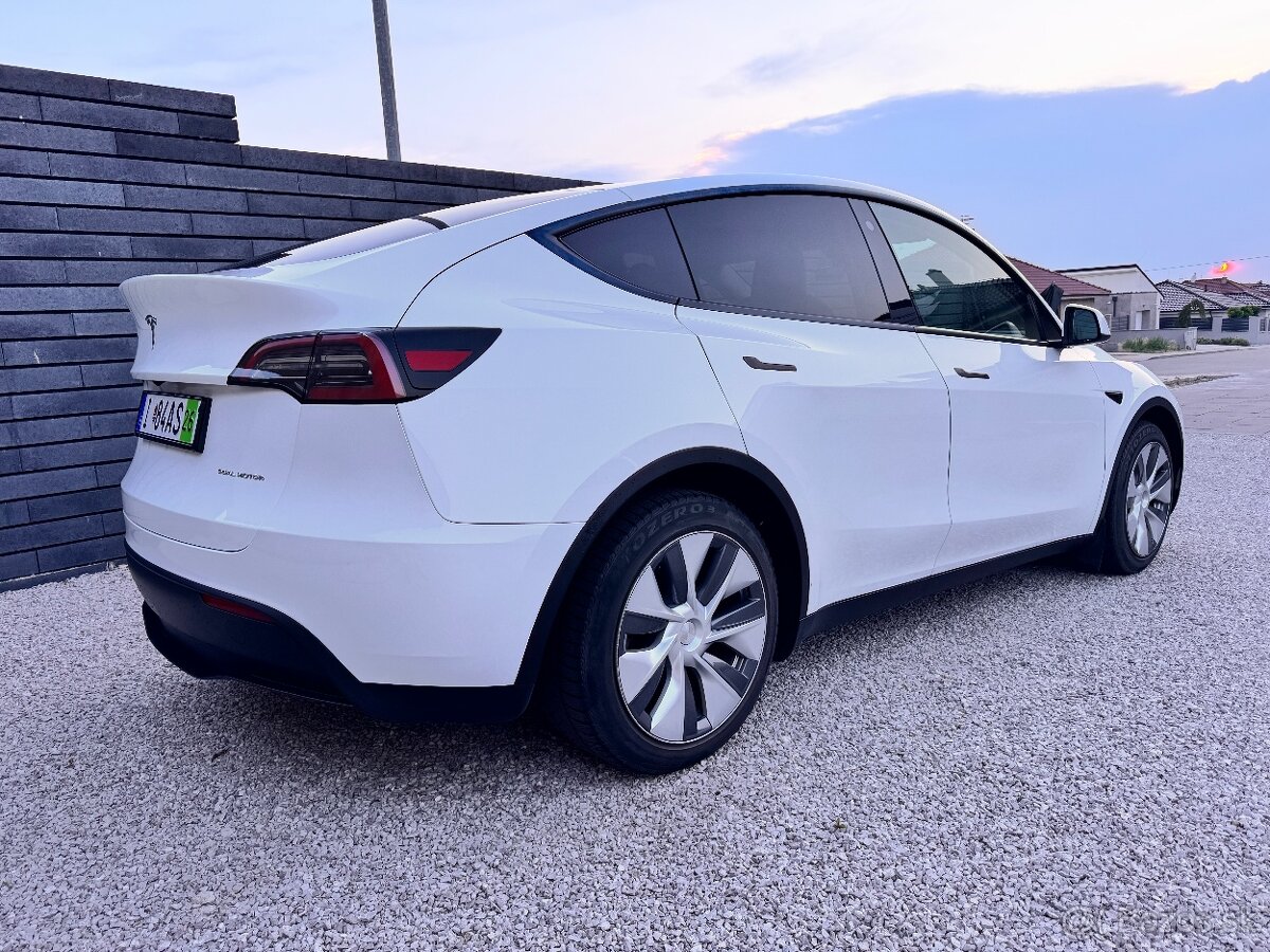 Tesla Model Y Long Range 4x4 Berlín DPH - 4