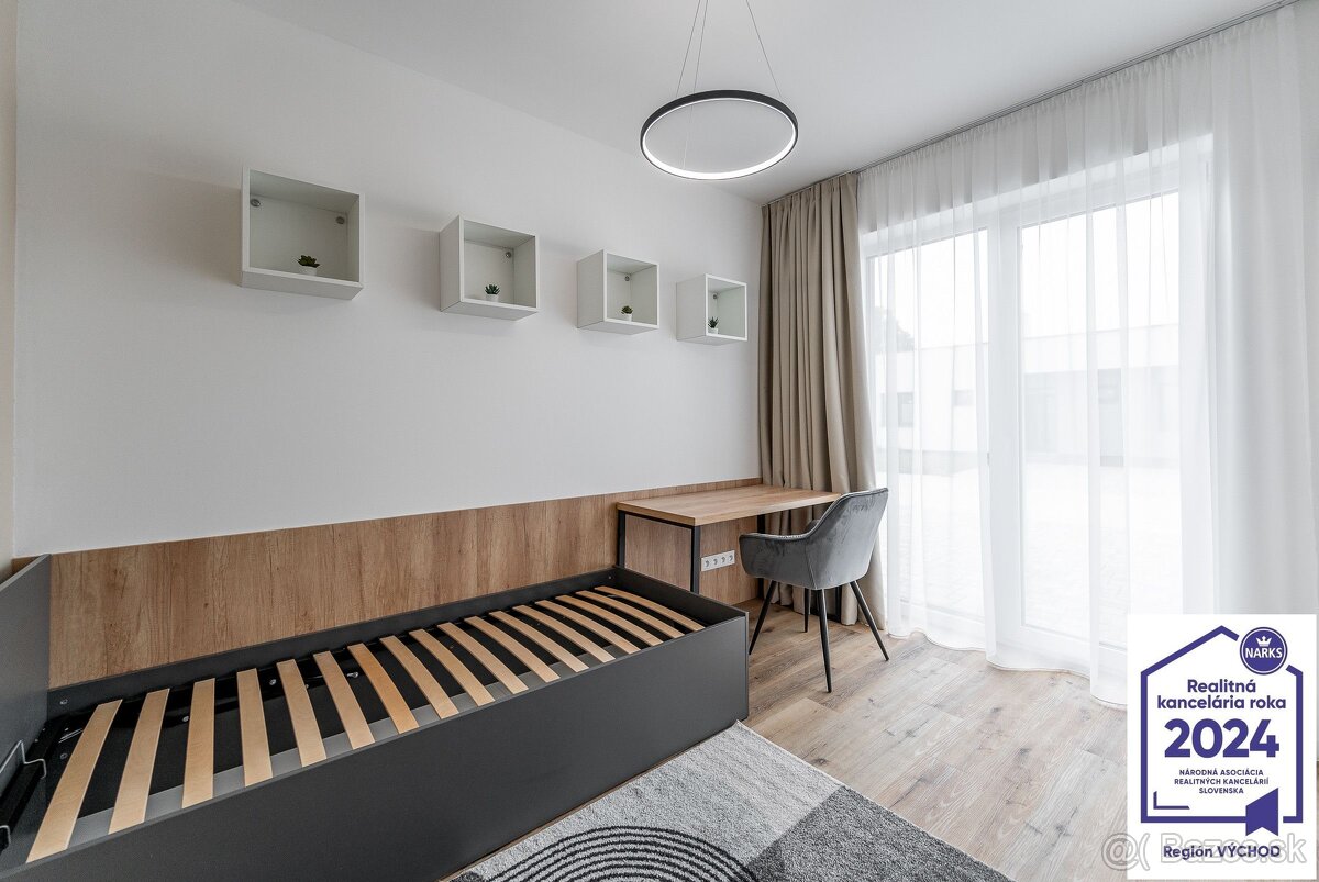 Dvojpodlažný rodinný dom - Rezidencia pri kaštieli v obci So - 4