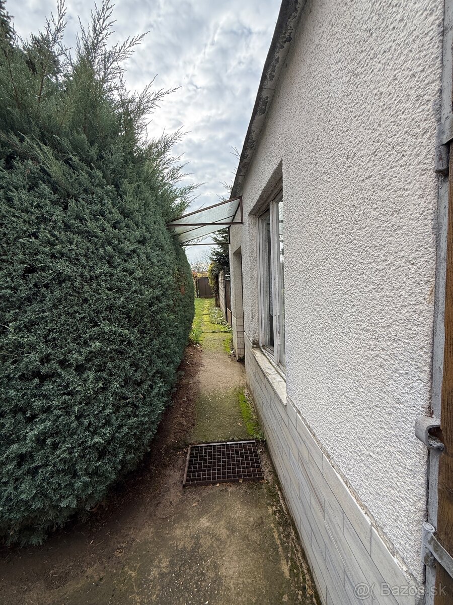 Rodinný dom s pozemkom v Kozárovciach - 4