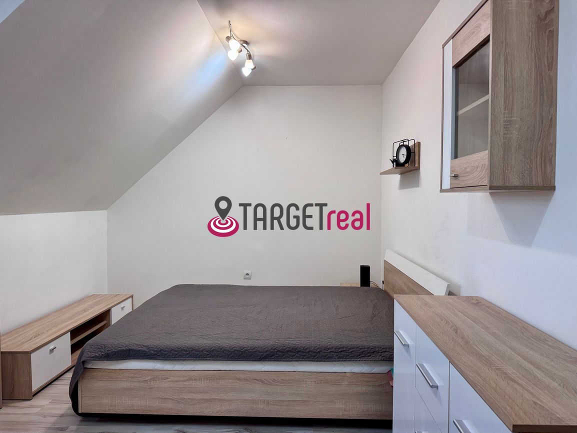 PRENÁJOM: 2 izbový byt, A. Kmeťa - Martin, CENTRUM - 4