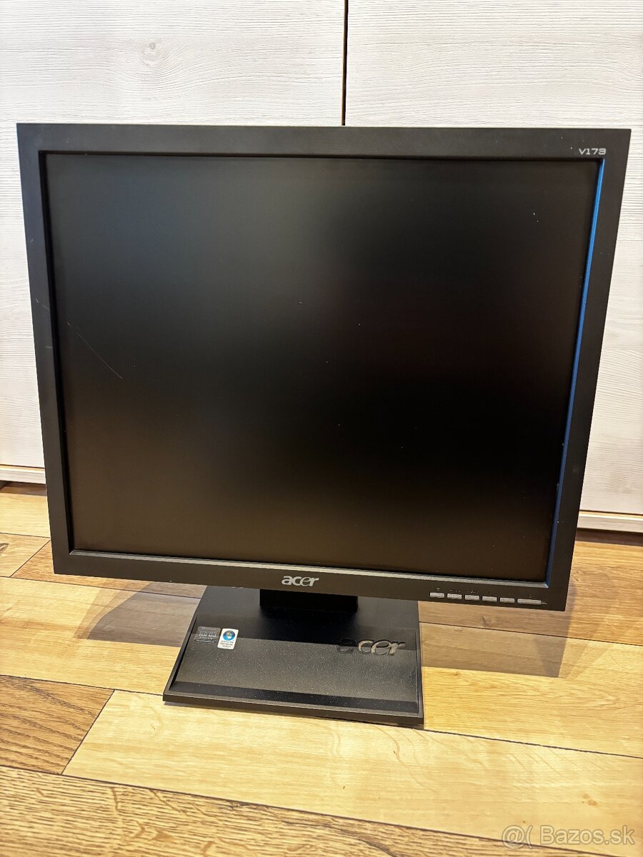 LCD monitory rôzne - 4