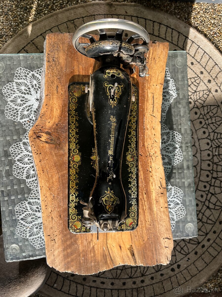 Singerka na stojane - 4