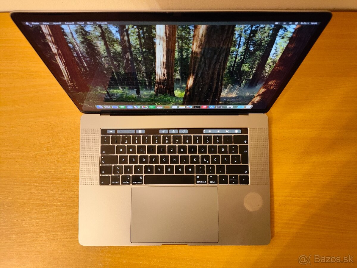MacBook Pro 15 2018 16GB 256GB - 4