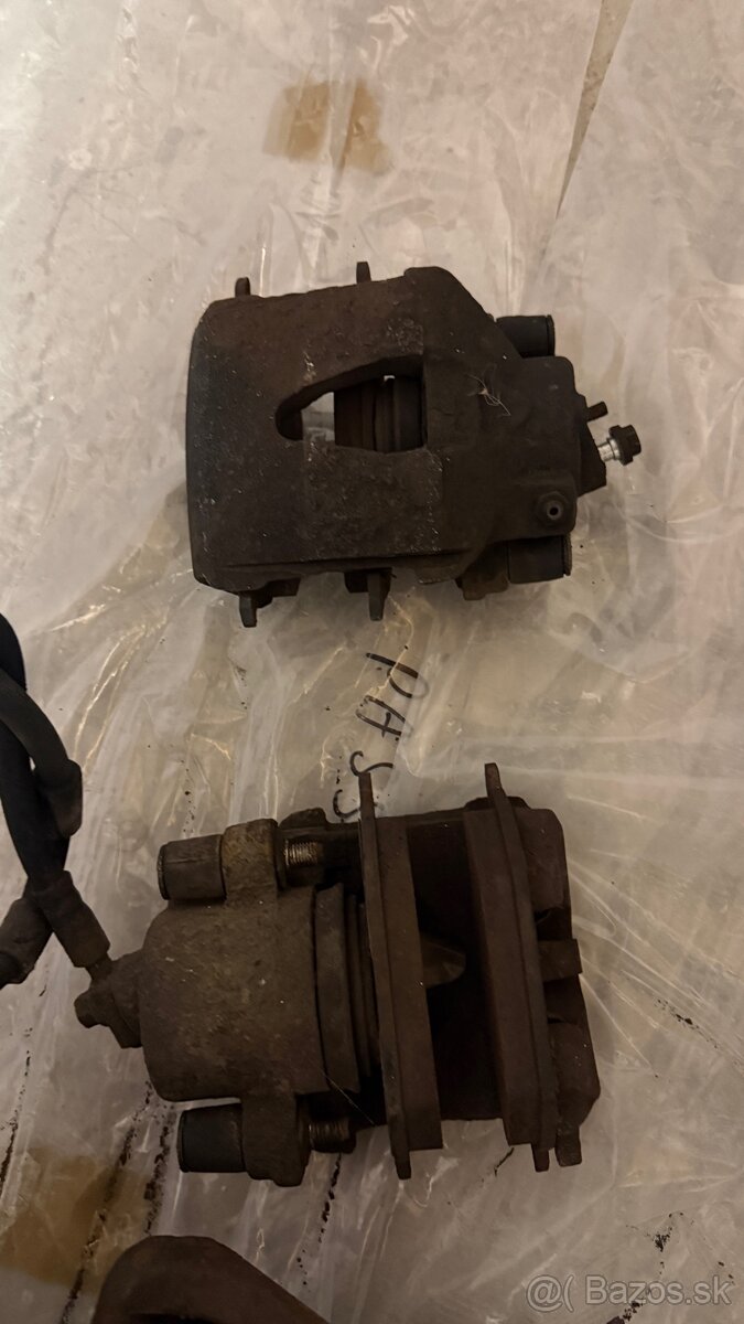 Predné otoče komplet Octavia 1 / Golf 4 / Bora - 4