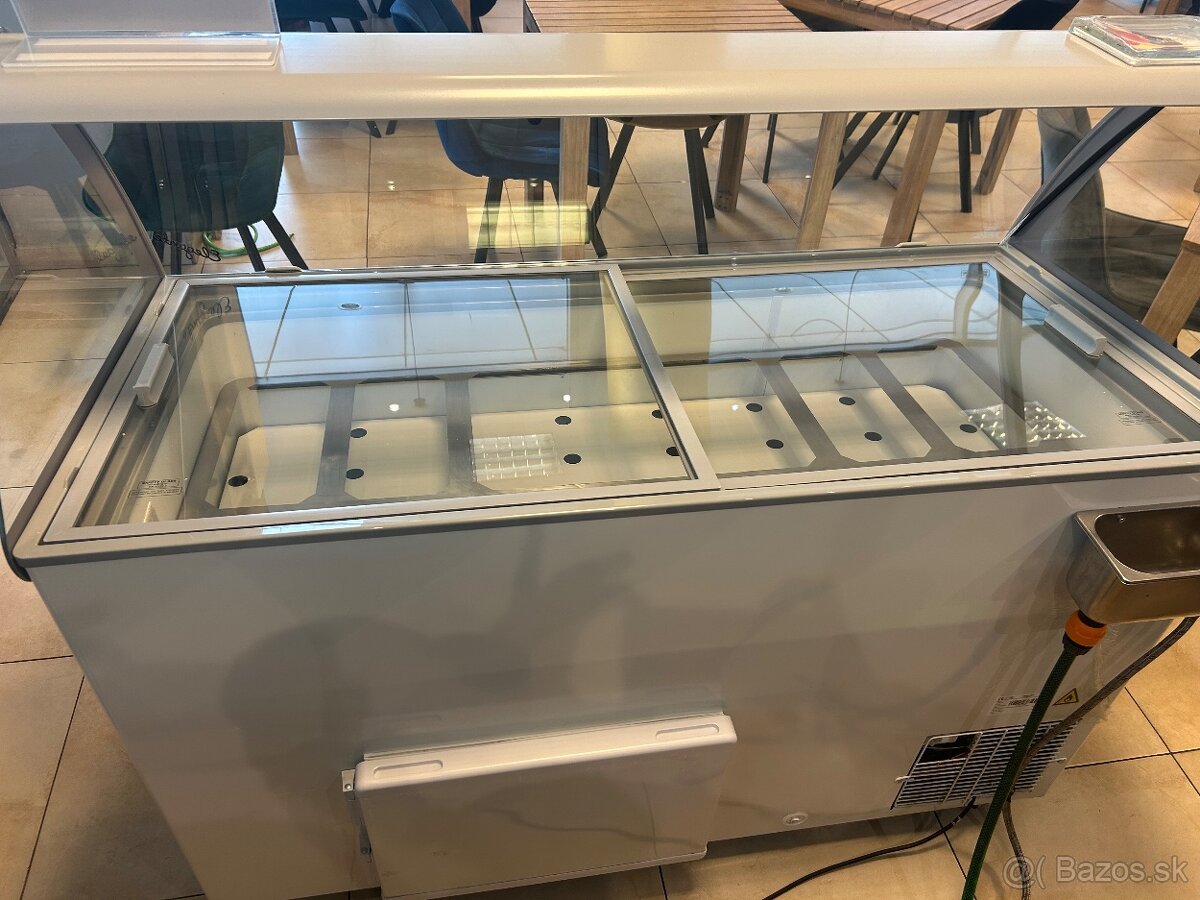 Mraziacia vitrína na zmrzlinu - 4