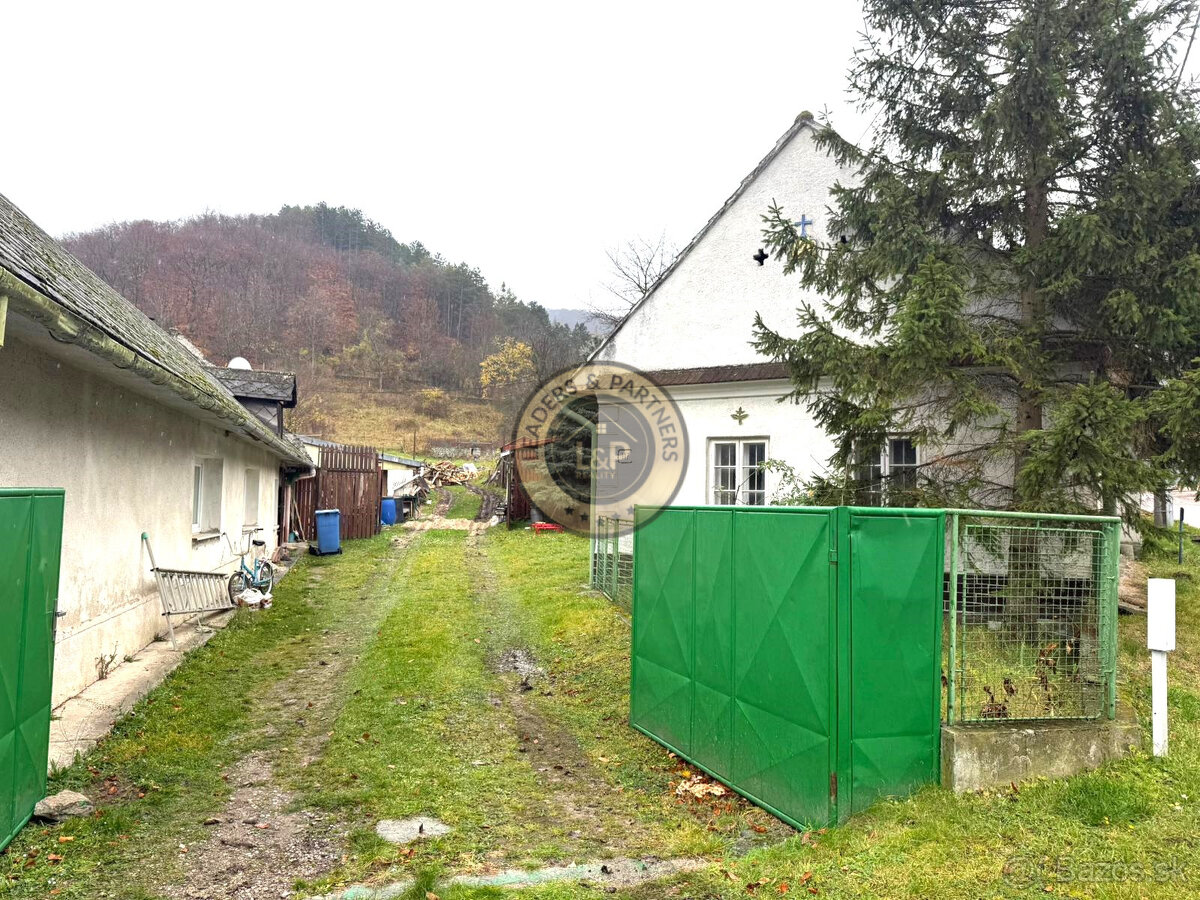 Na predaj starší rodinný dom v obci Plavecký Mikuláš - 4