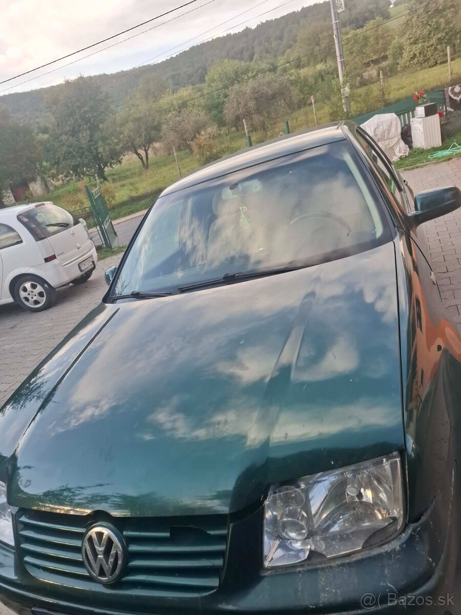Predám Volkswagen Bora 1.6 benzín 74kw - 4