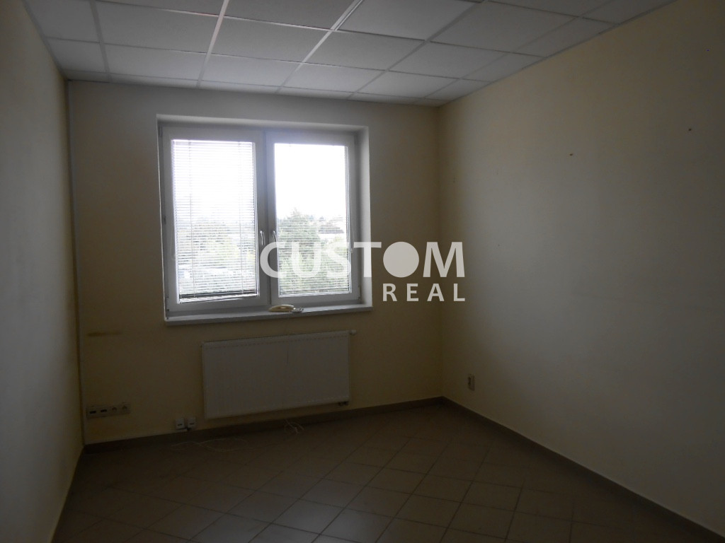 Kancelárske priestory priemyselná zóna - 4