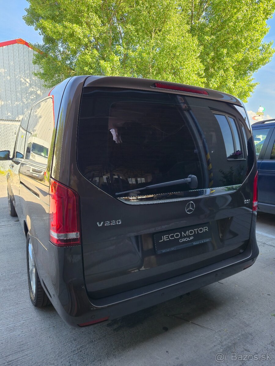 Mercedes-Benz V220 W447 - 4