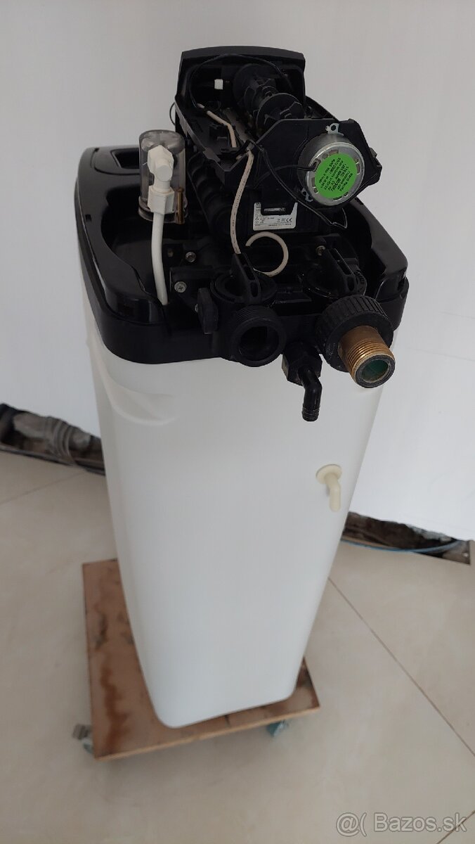 Zmäkčovač vody Aquatip Logix 30 - 4