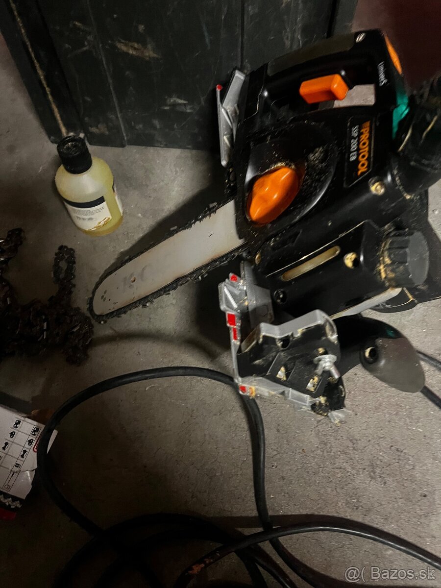 Tesařská řetězová pila protool SSP 200 EB + 5 dalších řetězů - 4