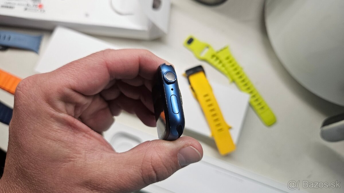 Apple Watch 7 modré 45mm + remienky - 4