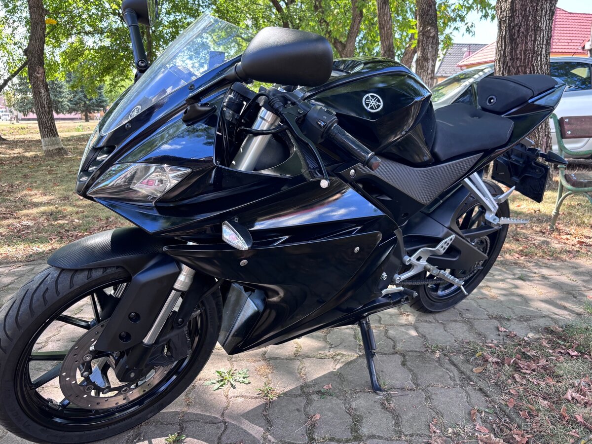 Yamaha YZF R-125 - 2014 - 4