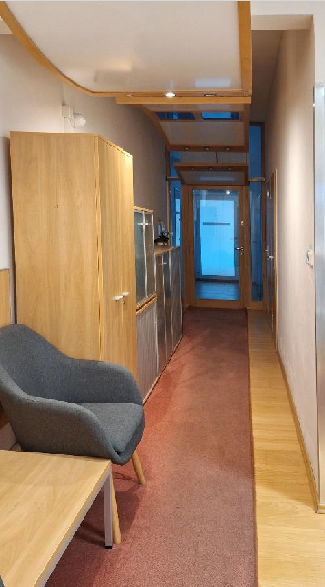 Kancelárie v krásnej historickej budove na Zochovej ulici, S - 4