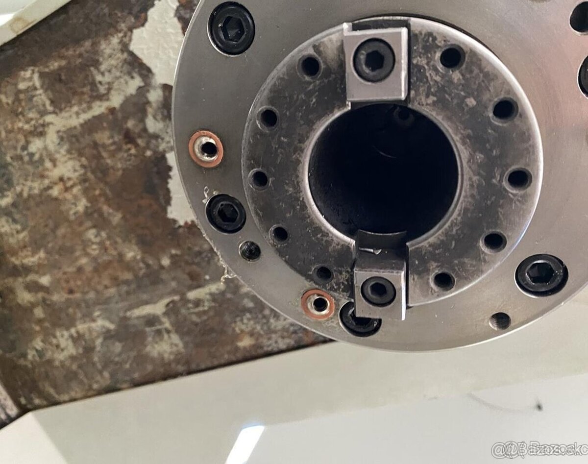 Obráběcí centrum (vertikální) INTOS VOC 1000 (6776) - 4