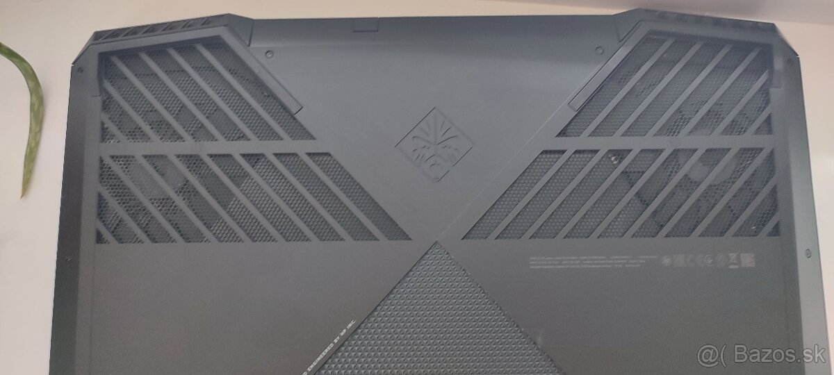 HP Omen 15 i5 8300H/GTX1060 - 4
