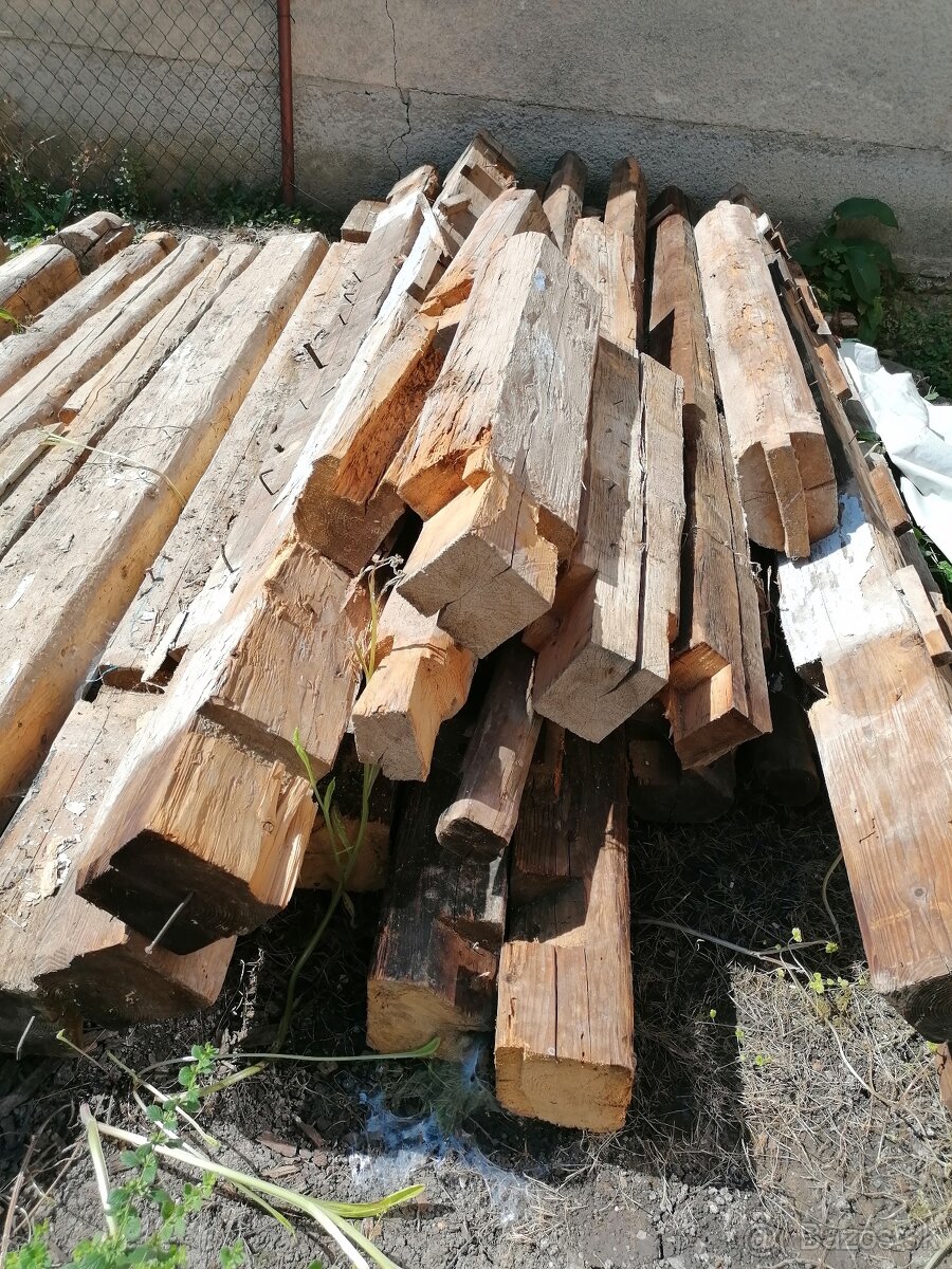Staré trámy zo starej drevenice - 4