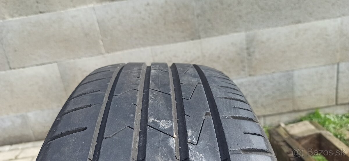 Pneumatiky 215/60 R16 - 4