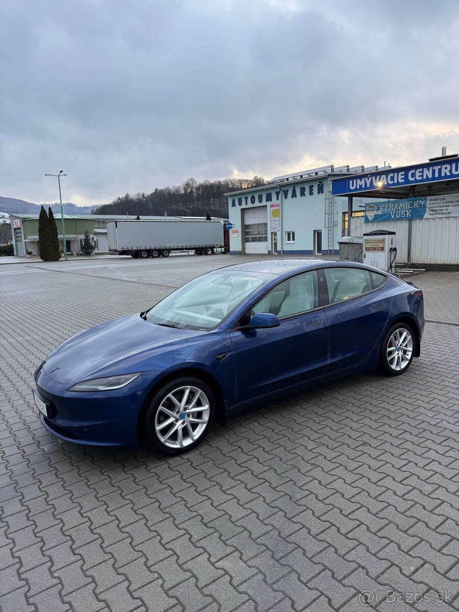 Tesla Model 3 Highland, biely interier, EAP autopilot - 4