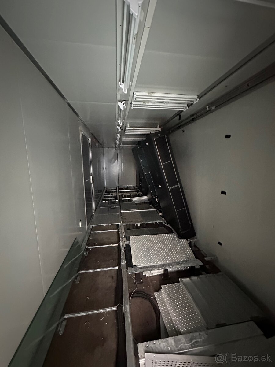 Izolovaný lodný kontajner 12m - 4