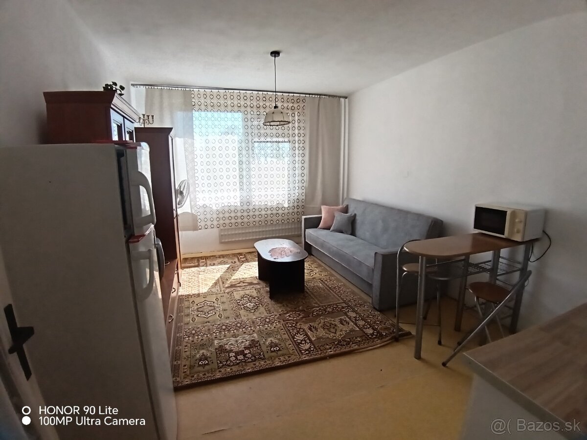 Predaj garsónka ,Perecká ul., Levice , 24 m2 - 4