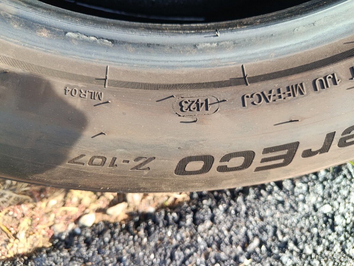 235/55 r17 letne - 4