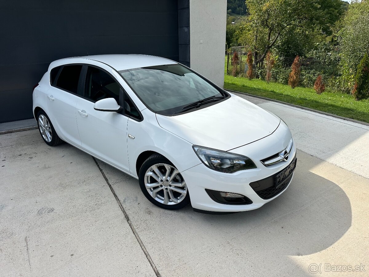 Opel Astra 1.6i - 4