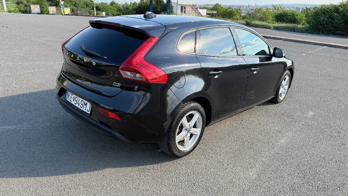 Volvo V40 D2 - 4