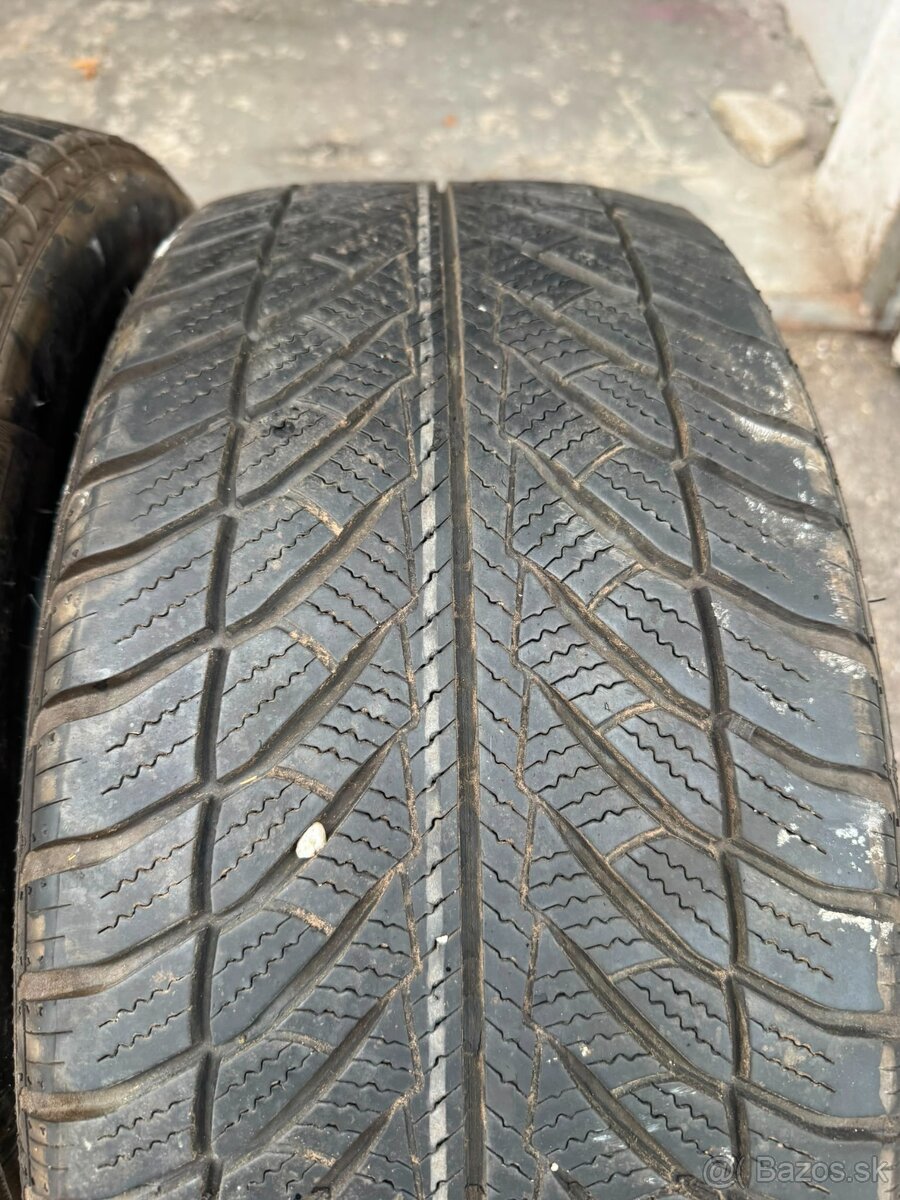 Zimne pneu Goodyear 245/45 R19 - 4