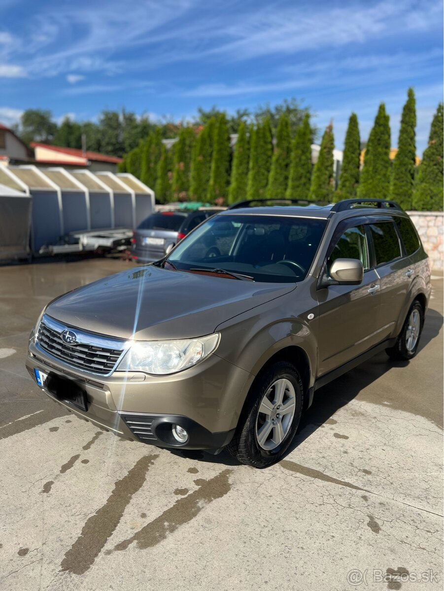 Subaru Forester PREMIUM - 4