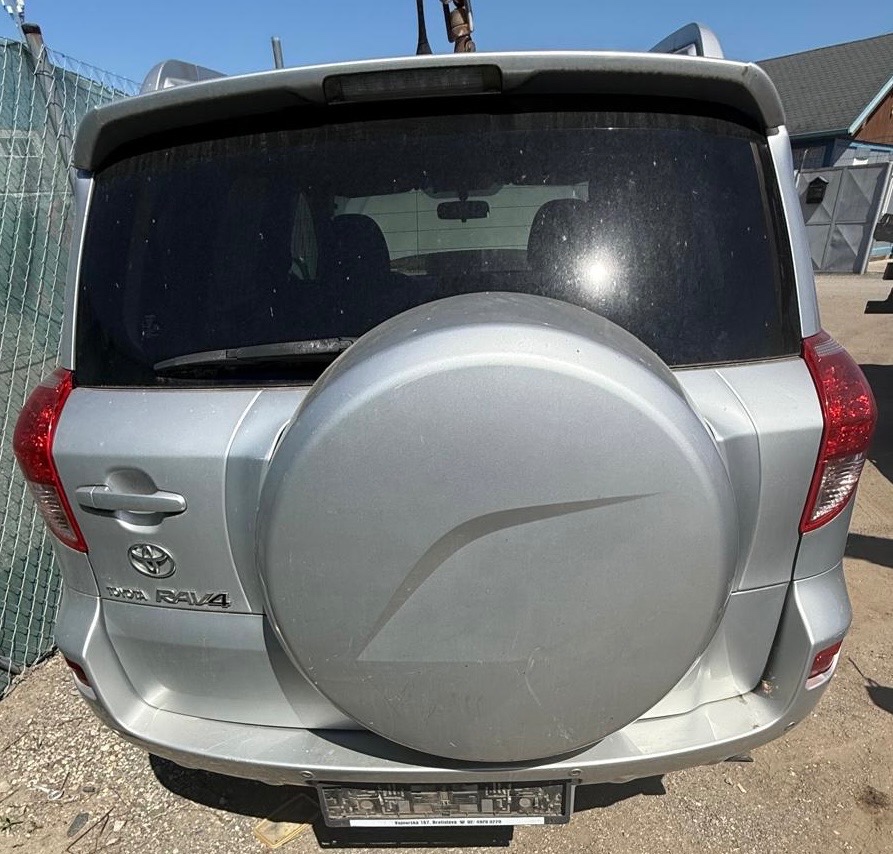 Toyota Rav 4 2,2D 4x4 - 4