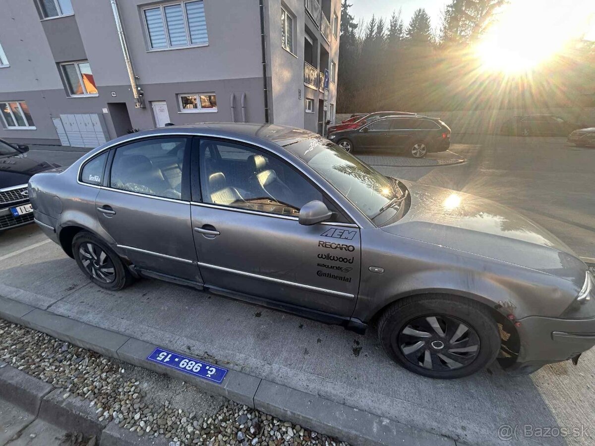Volkswagen Passat 1.9 - 4