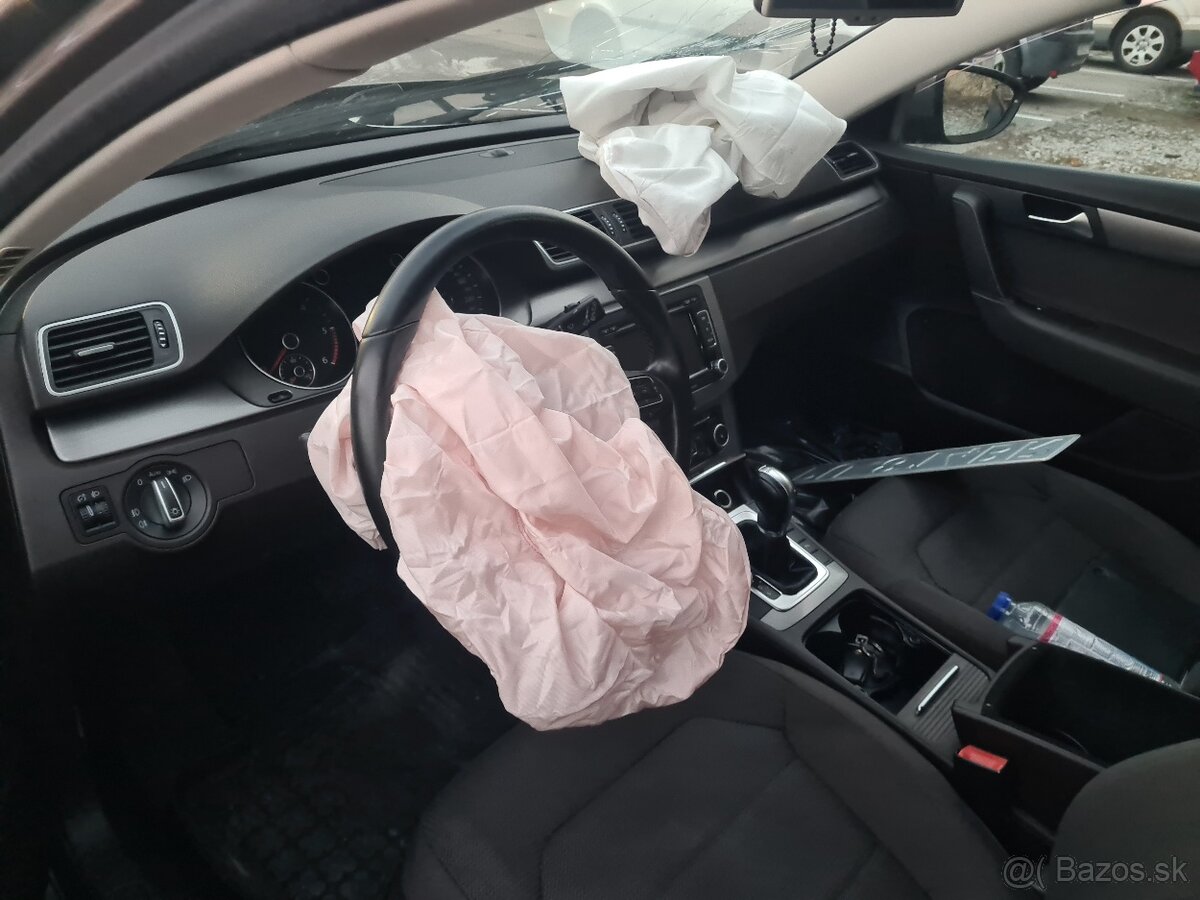Volkswagen Passat 2011 Combi Automat - 4