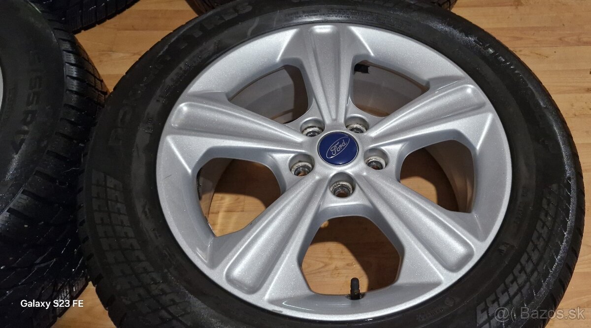 Predám zimný komplet Ford Kuga 5x108 R17,235/55 R17 +Tpms - 4