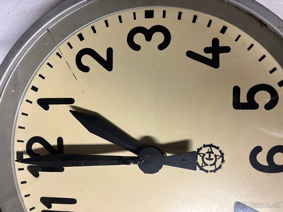 Industriálne hodiny - 4