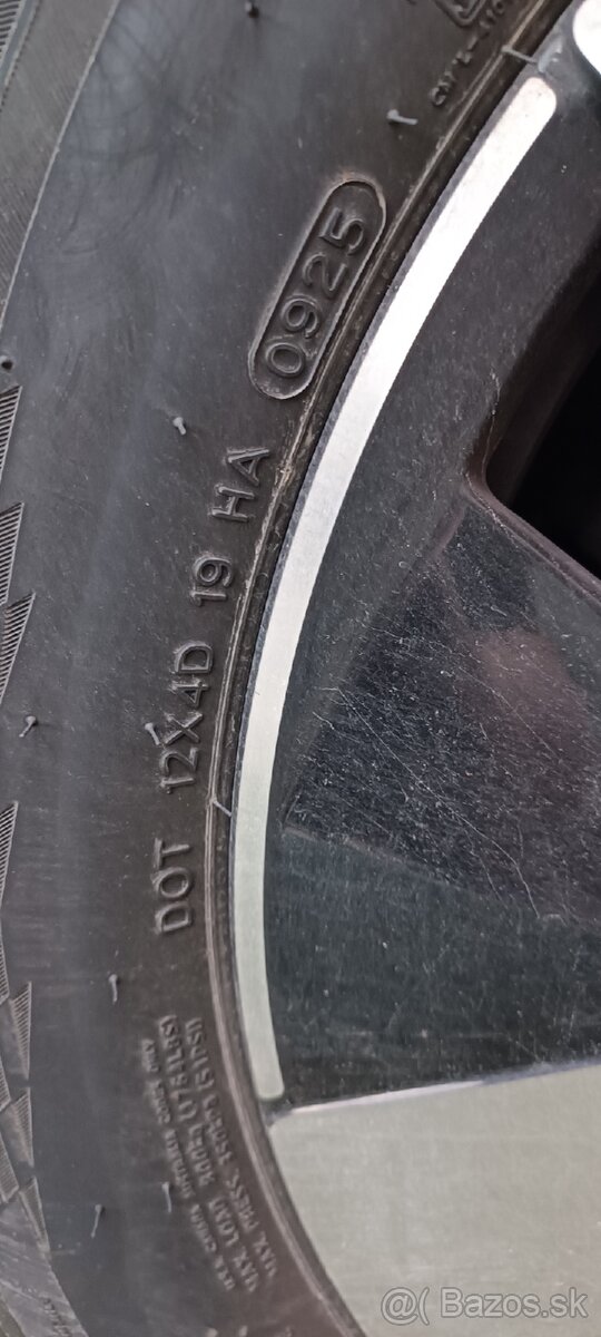 Hankook 235/55 R18 - 4