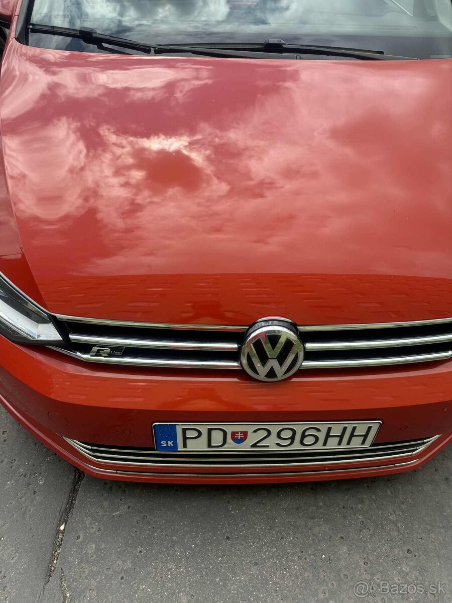 Volķsvwagen Touran plnej výbave - 4