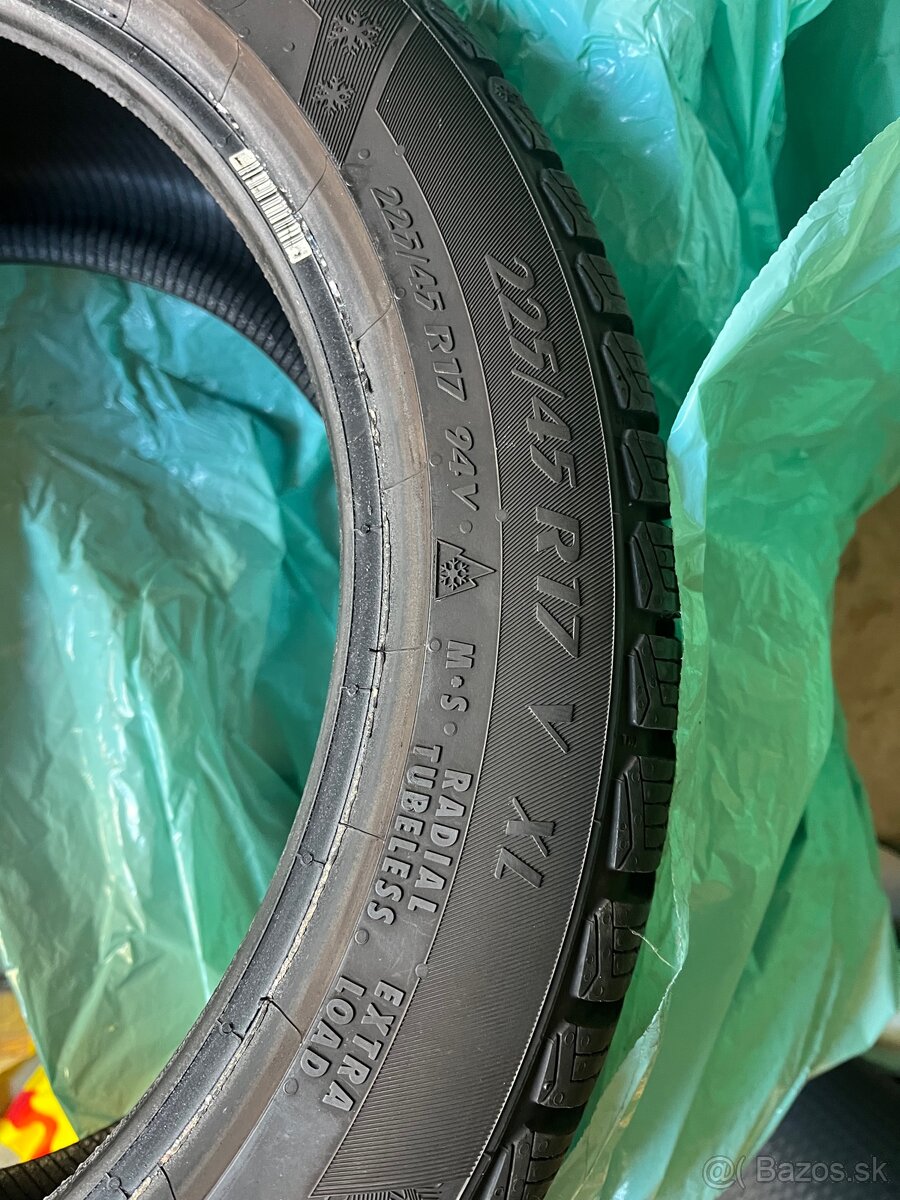 Predám zimné pneu 225/45/17 - 4