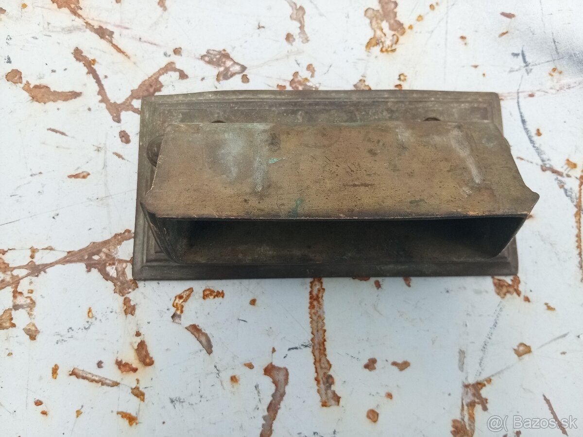 Mosadzný popolník - 4