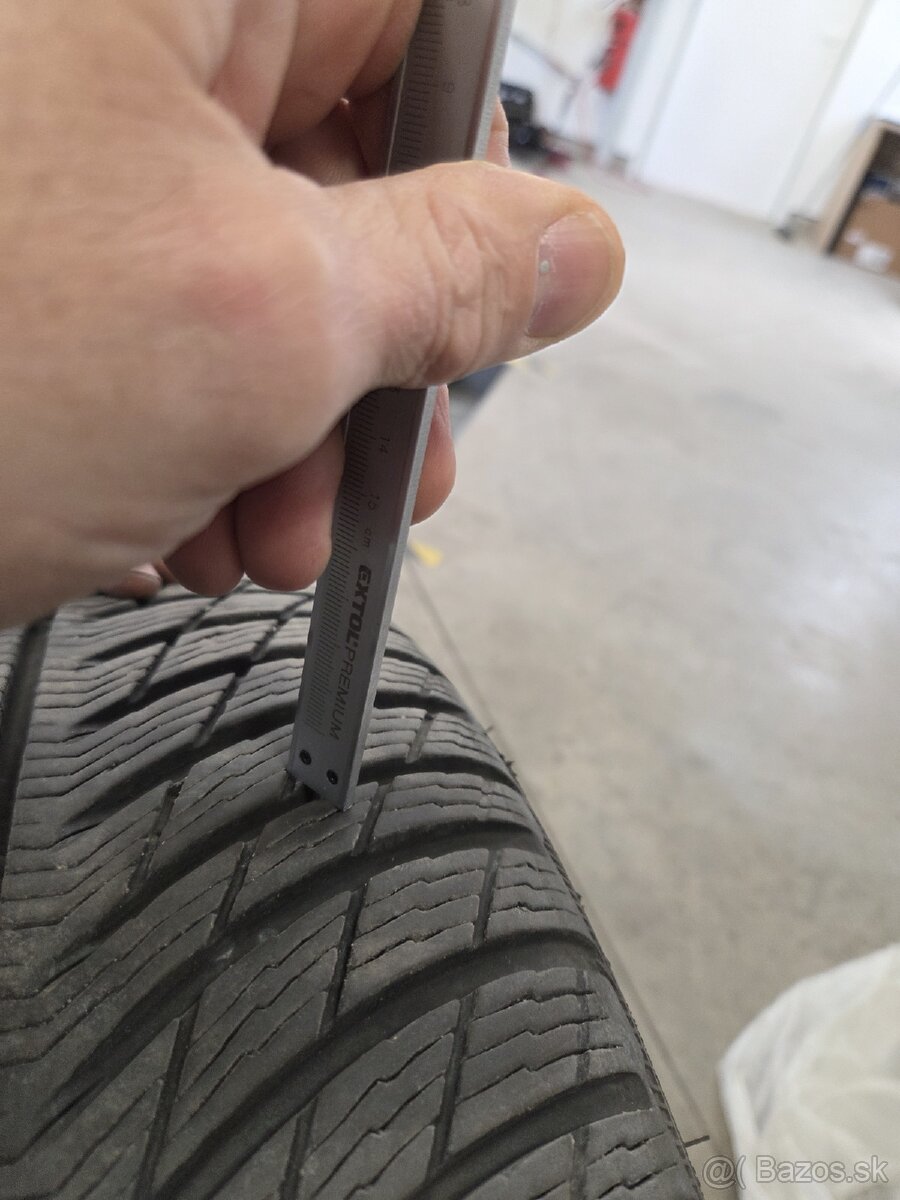 Zimné pneu 245/40/19 michelin 2kusy - 4