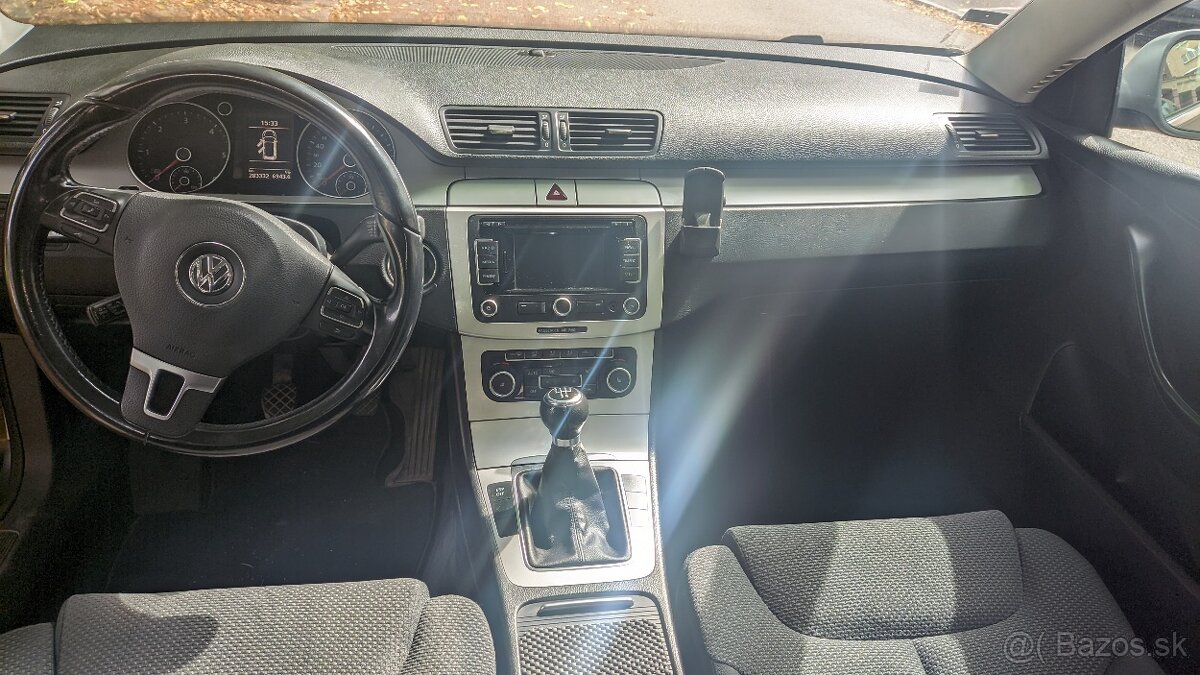 Volkswagen Variant - 4