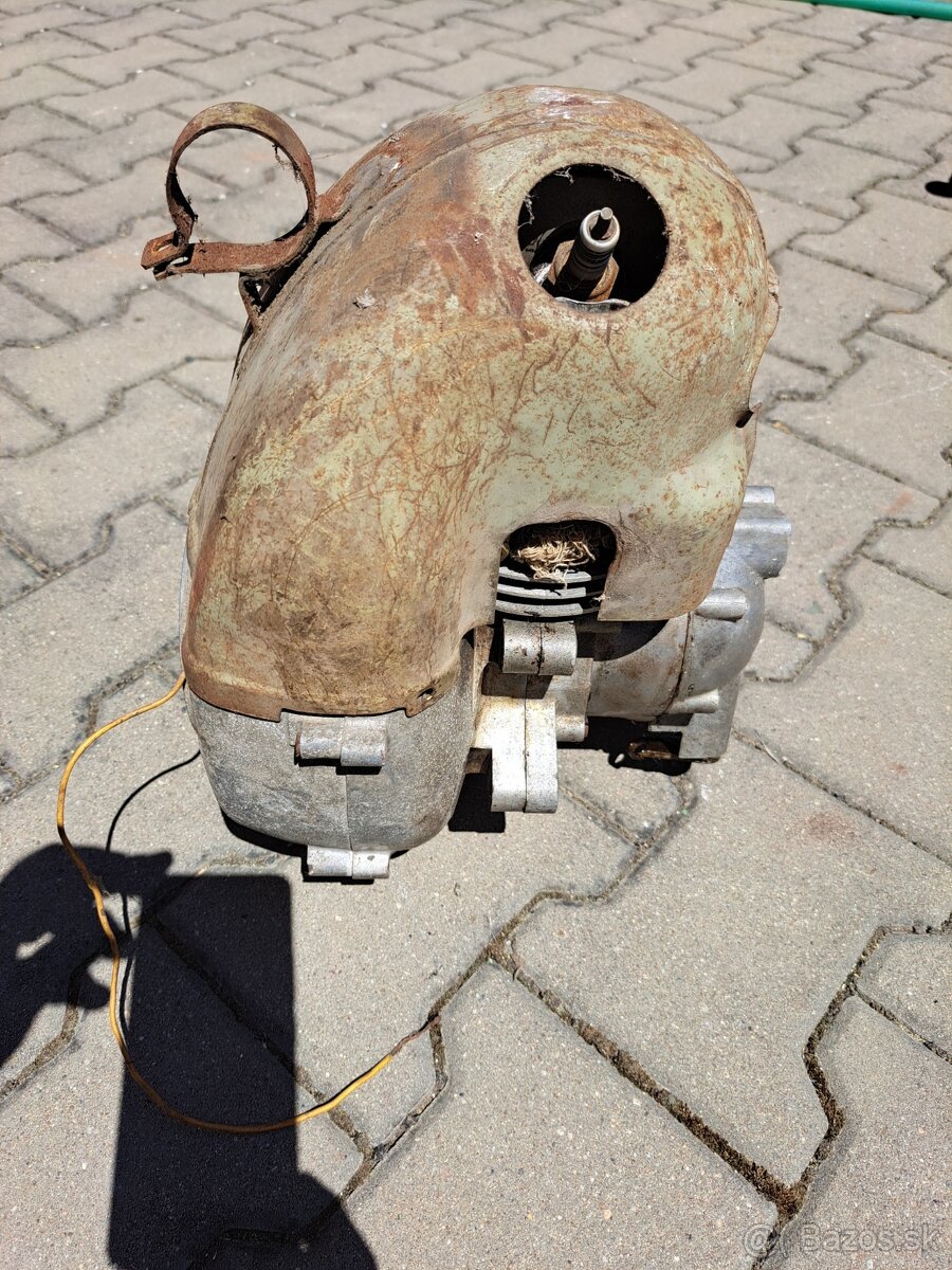 motor Manet - 4