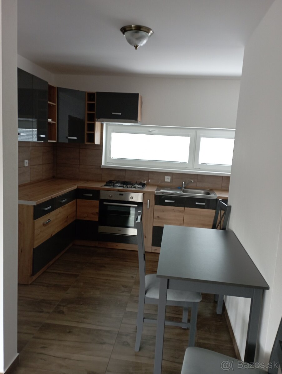 Prenajmem nový RD v obci Chor.Grob časť Čierna voda - 4