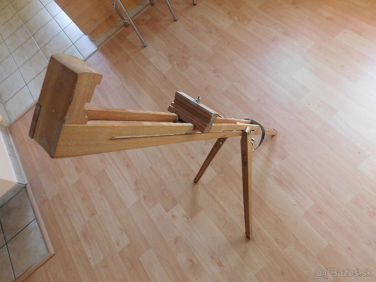 Drevený maliarsky stojan - 4
