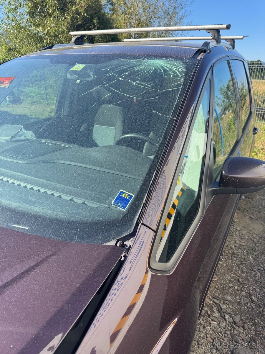 Ford Galaxy 2.0 Titanium r.v. 2010 havarované. - 4