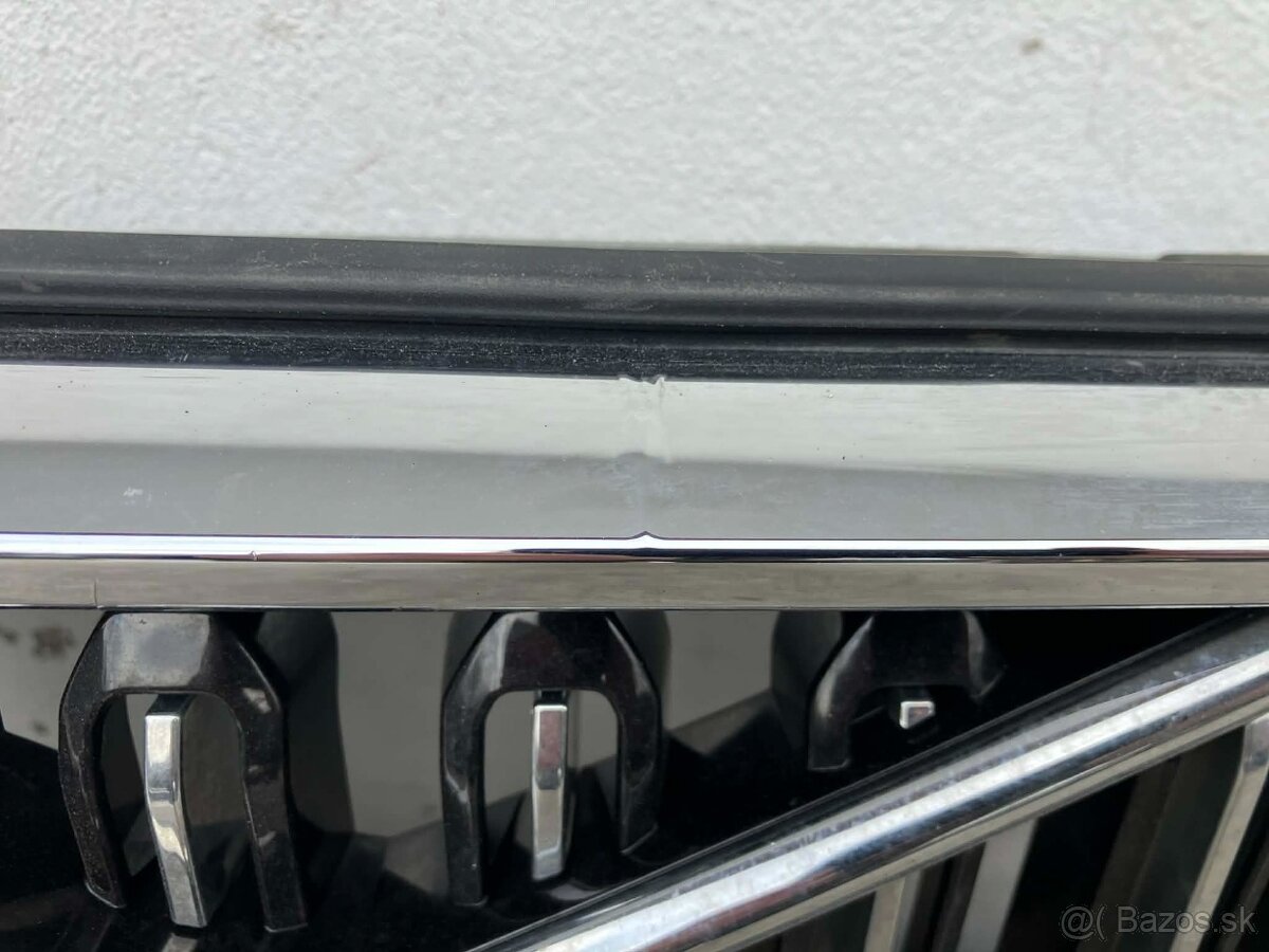 VOLVO XC40 2018- PREDNÁ MASKA - 4