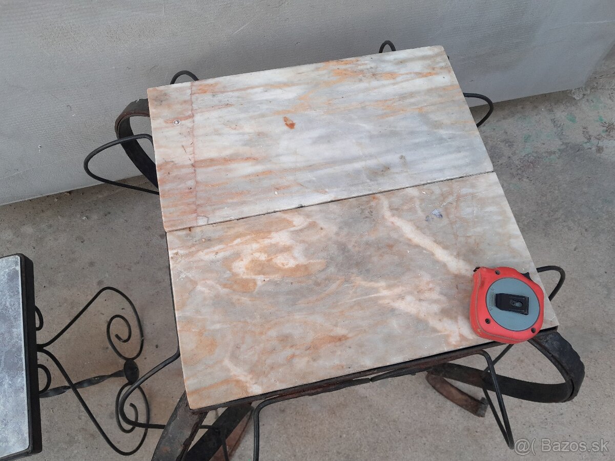 Predám stolík, stojan na kvety - 4