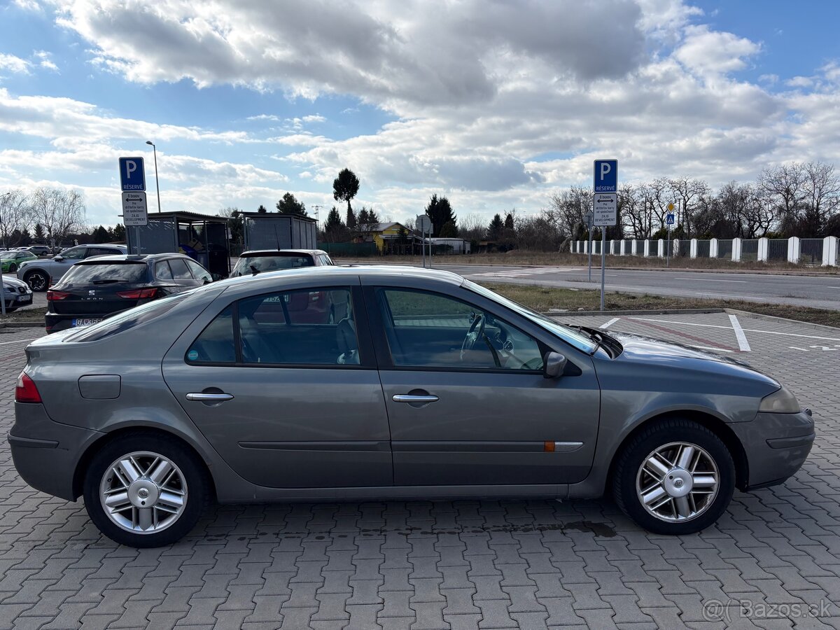 Renault Laguna II 2.2 dCi 110kW - 4