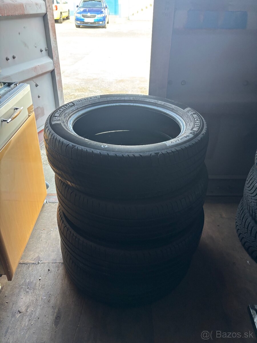 195/60R18 - 4